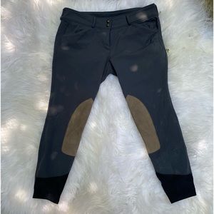 English riding breeches . Size 32R. Gently worn. Dark grey Knee Patch.